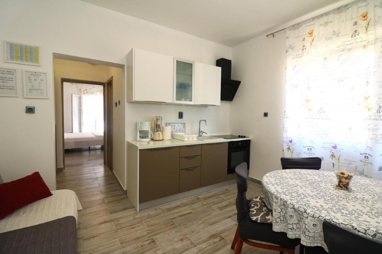 בטינה Apartmani Mikin מראה חיצוני תמונה