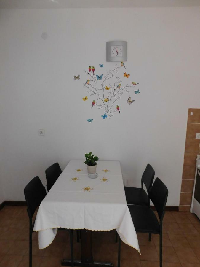 בטינה Apartmani Mikin מראה חיצוני תמונה