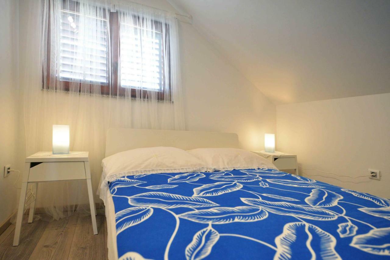 בטינה Apartmani Mikin מראה חיצוני תמונה