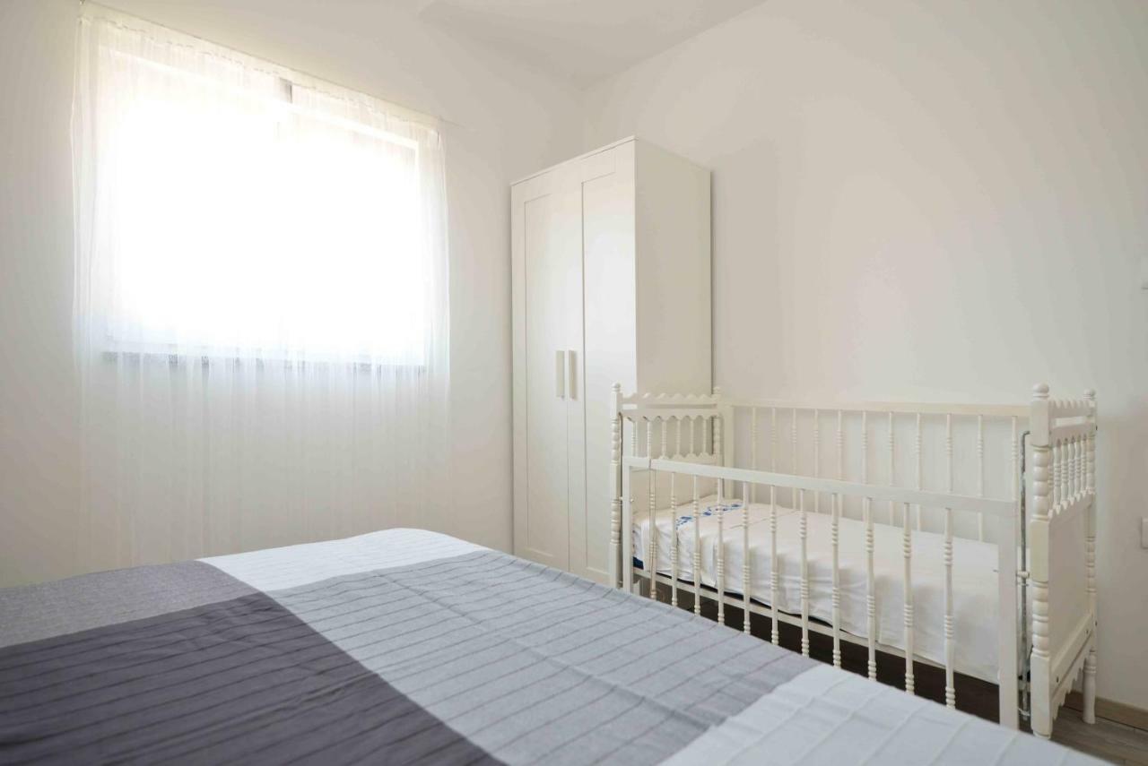 בטינה Apartmani Mikin מראה חיצוני תמונה