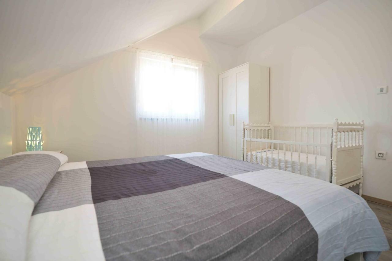 בטינה Apartmani Mikin מראה חיצוני תמונה