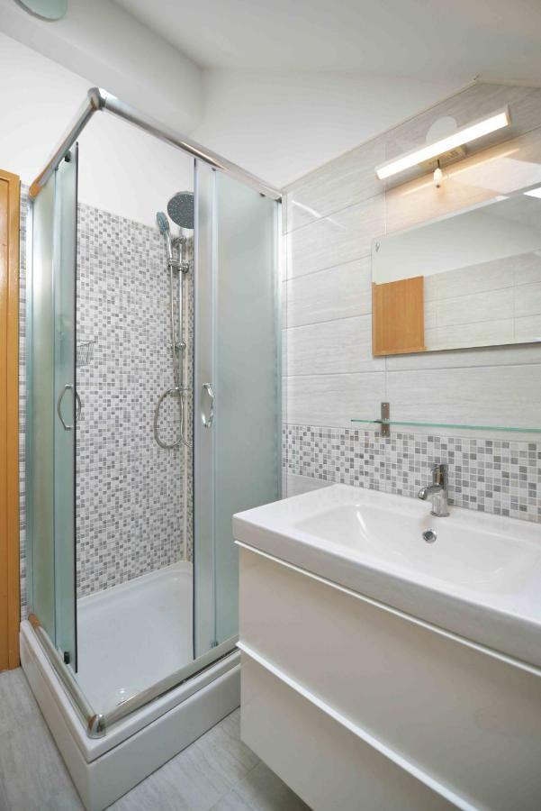 בטינה Apartmani Mikin מראה חיצוני תמונה